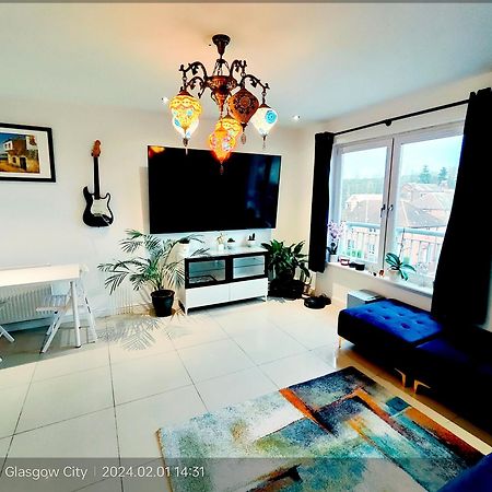 La Casita, Your Home Away From Home - Free Parking Glasgow Esterno foto