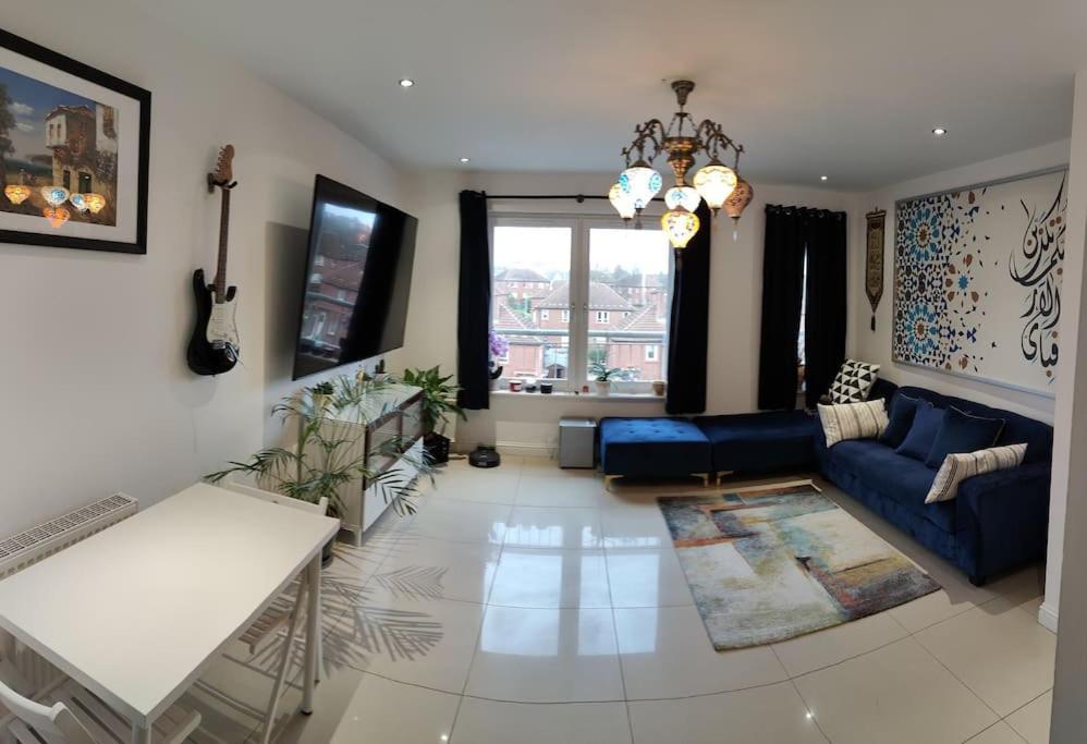 La Casita, Your Home Away From Home - Free Parking Glasgow Esterno foto