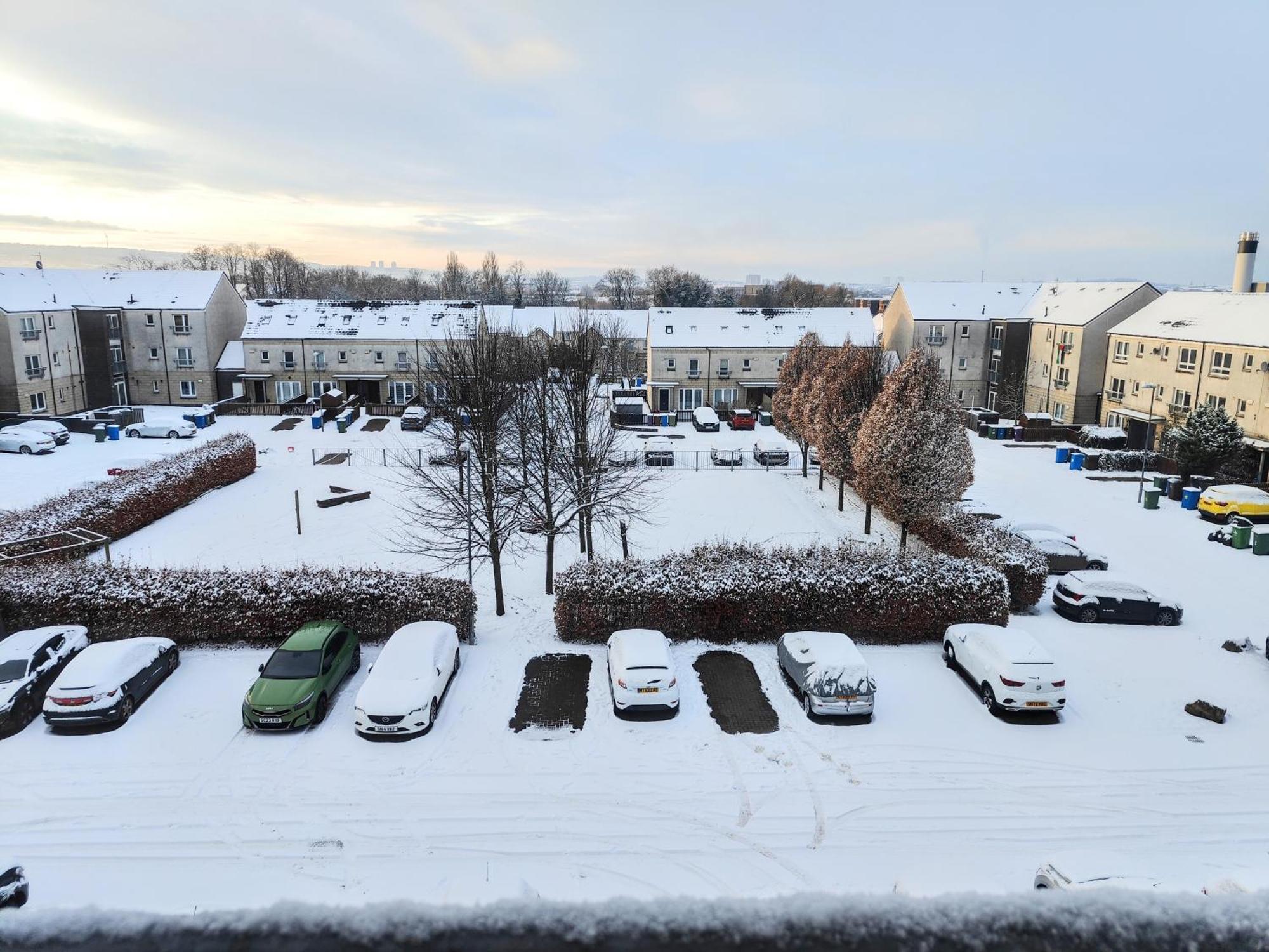 La Casita, Your Home Away From Home - Free Parking Glasgow Esterno foto